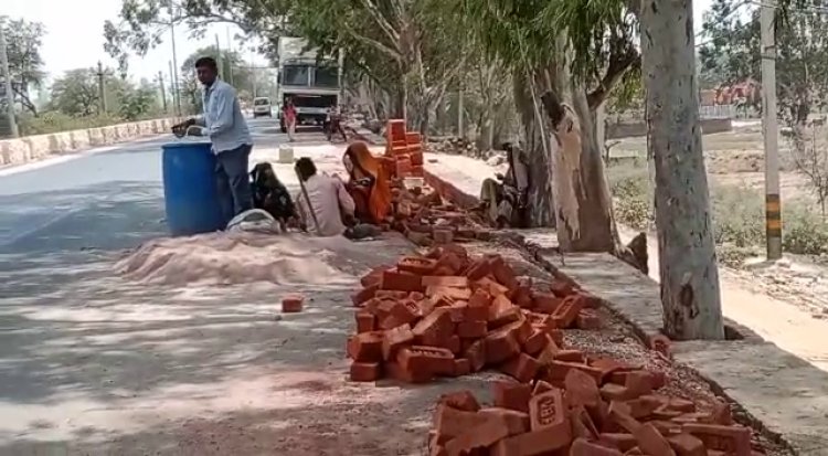 दिल्ली : हिरणकी में भ्रष्टाचार की घटिया सामग्री से हो रहा ये निर्माण कार्य...