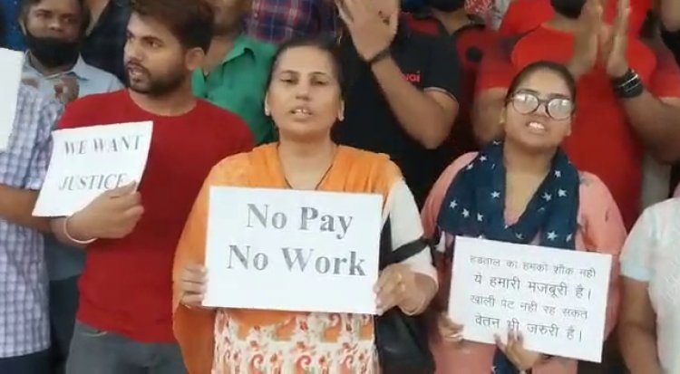 दिल्ली की सबसे पुरानी लाइब्रेरी में कर्मचारी हुए बेहाल ,17 महीनों से नहीं मिला वेतन