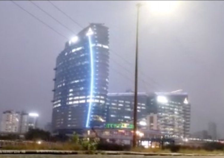 डायबिटीज के प्रति लोगों को जागरूक करने के लिए,  नीली रोशनी से जगमगा उठा नोएडा का आईकॉनिक इमारत एडवांट टावर