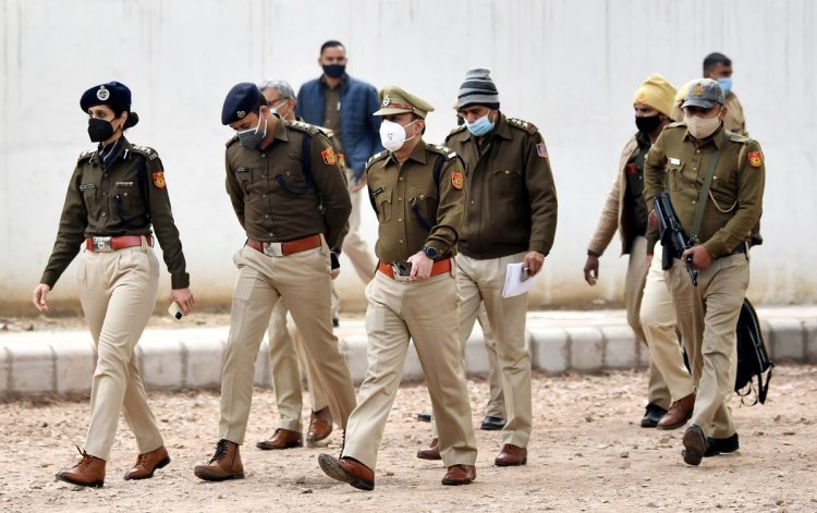 राजधानी दिल्ली में बढ़ती  दुर्घटनाओं और हादसो को लेकर पुलिस एक्टिव मोड पर आई नजर